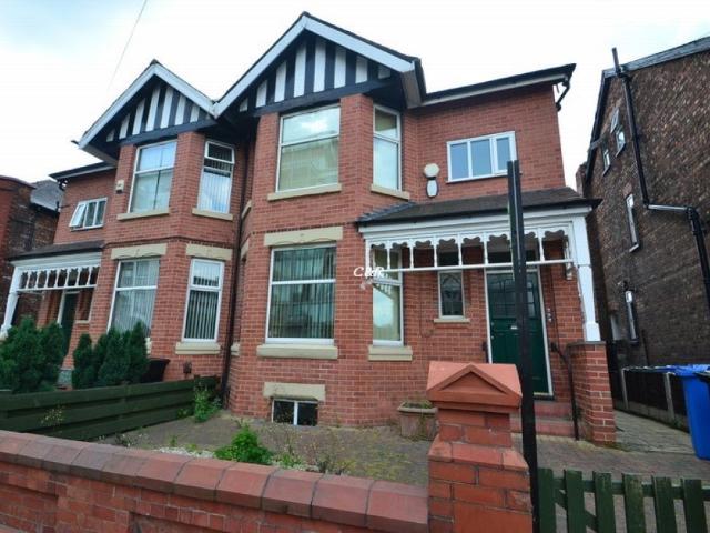 Apartment for rent in Gorse Hill, Trafford Park