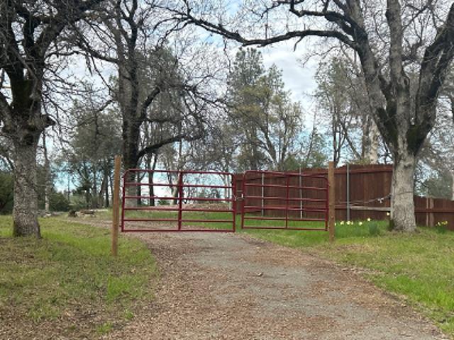 House for sale in Shasta, California