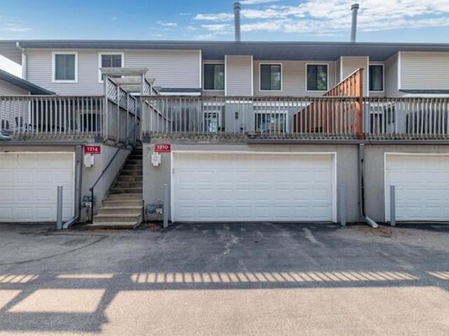 House for sale in Hopkins