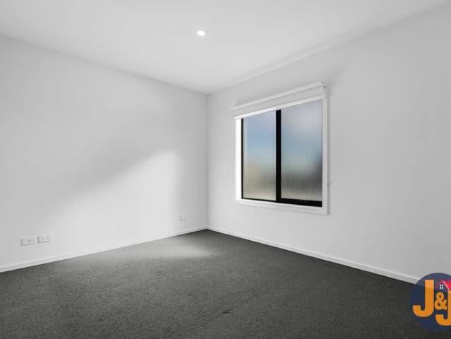 Townhouse for rent in Camerons Creek, Victoria