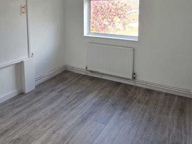 House for rent in Nangreaves, Wales