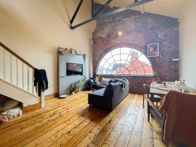 Apartment for rent in Saltmead, Falcon Lodge