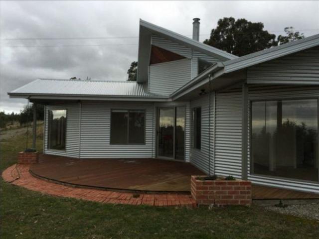 House for rent in Callignee, Victoria