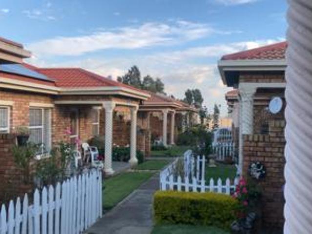 Townhouse for sale in Ekurhuleni, Gauteng
