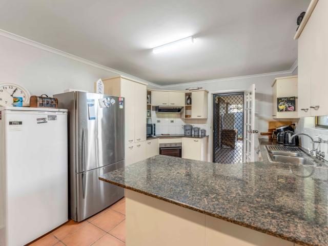 Cottage for sale in Bellmere, Queensland