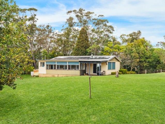 Cottage for sale in Nattai, New South Wales