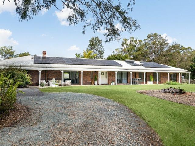 Cottage for rent in Toombul, Queensland