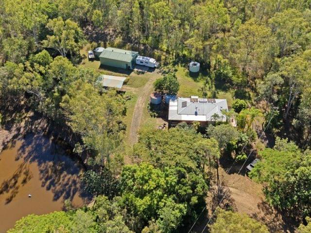 Cottage for sale in Horse Camp, Queensland