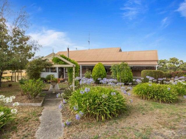 House for sale in Mount Egerton, Victoria