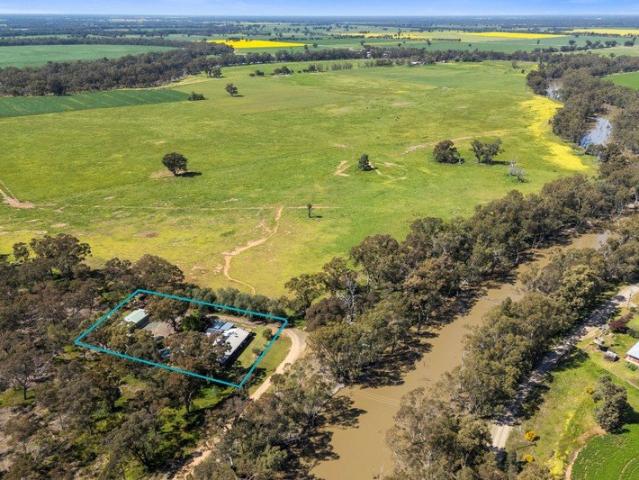 Cottage for sale in Picola, Barmah