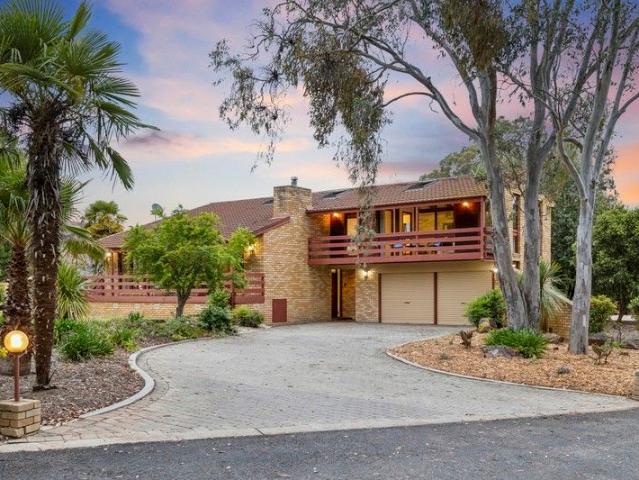 Cottage for sale in Sutton, New South Wales