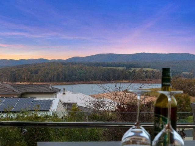 House for sale in Hill End, Victoria