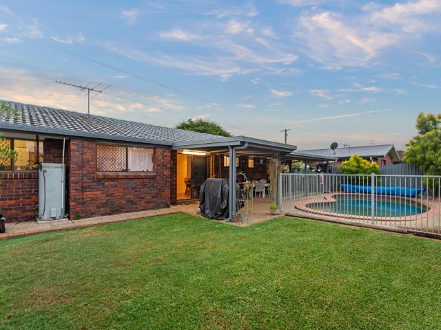 House for sale in Nudgee Beach