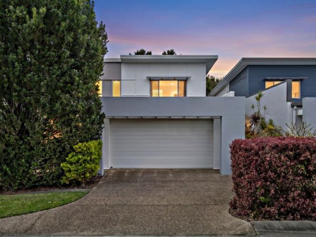 Townhouse for sale in Kings Creek, Queensland