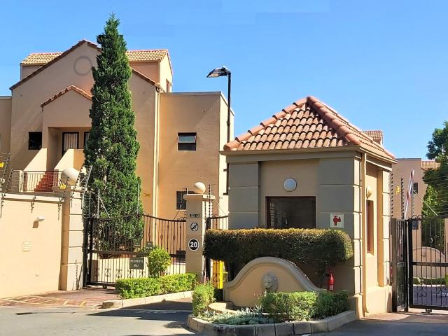 Apartment for rent in Paulshof, Sandton