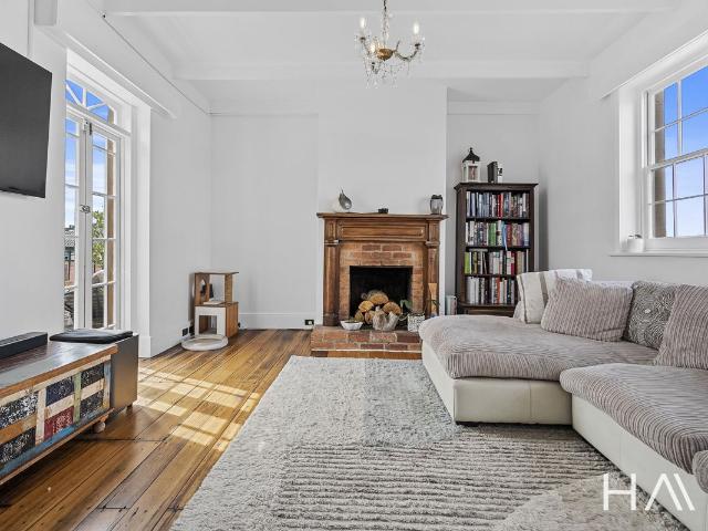 House for sale in Montrose