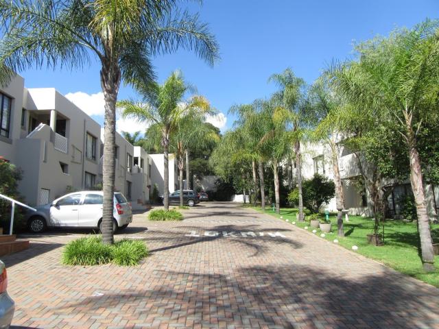 Apartment for rent in Hyde Park, Johannesburg