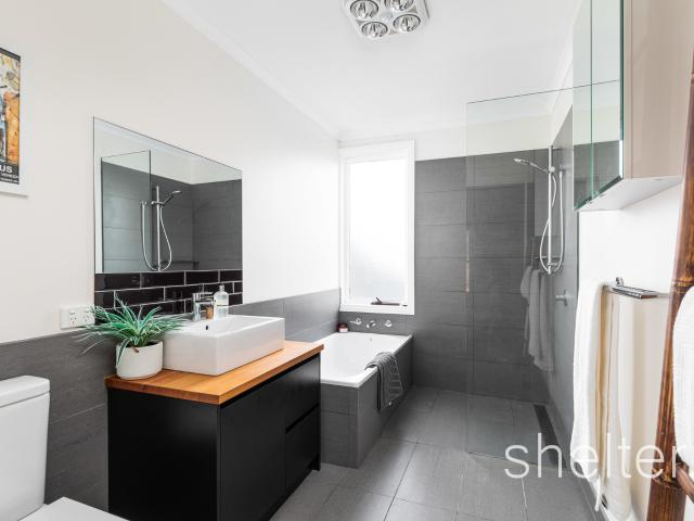 Townhouse for sale in Camerons Creek, Victoria