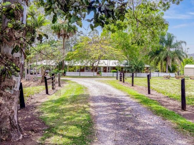 Cottage for sale in Kings Creek, Queensland