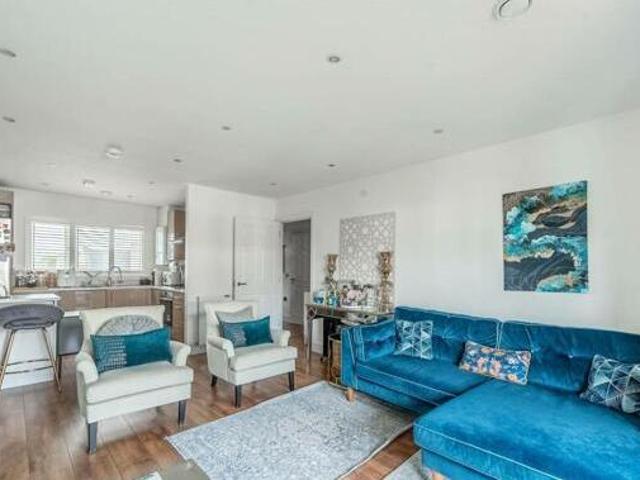 House for sale in Greater London