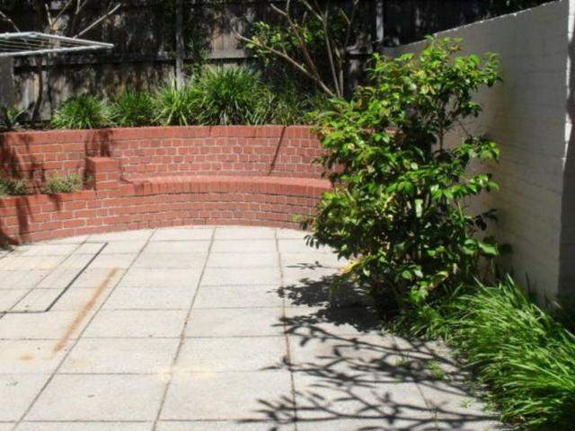 Townhouse for rent in Cockburn, Western Australia