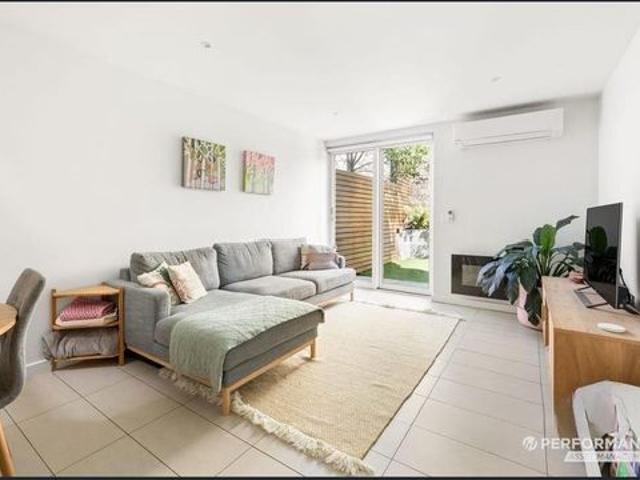 Townhouse for rent in Camerons Creek, Victoria