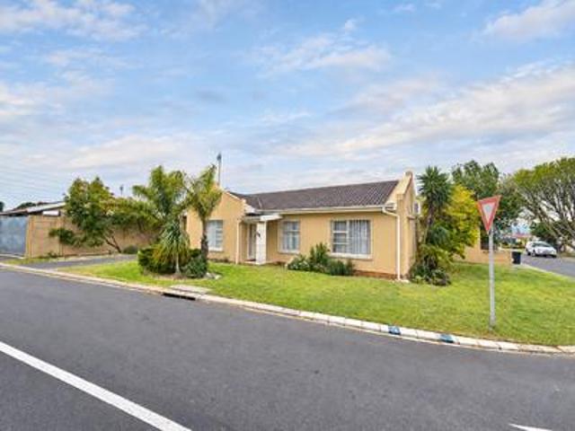 House for sale in Bellville, Western Cape