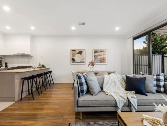 Townhouse for rent in Hampton East, Melbourne