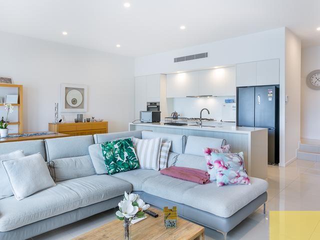 Townhouse for rent in Fernbrook, Queensland