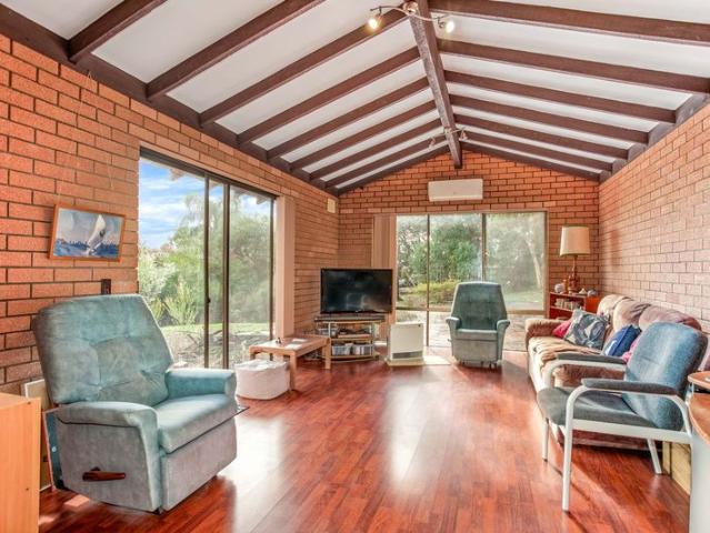 House for sale in Mount Nasura, Western Australia