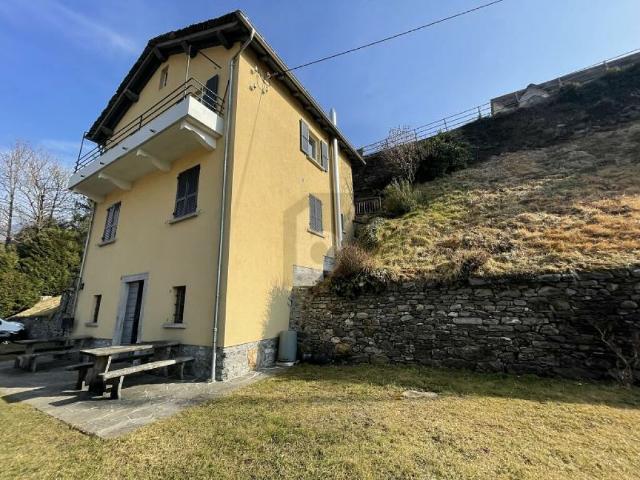 Wohnung mieten in Roveredo (GR), Graubünden