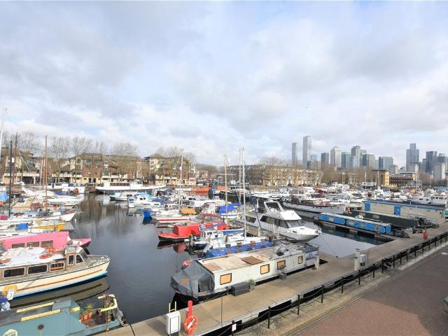 Apartment for rent in Rotherhithe, Greater London
