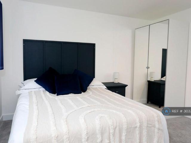 House for rent in Allington, Midway