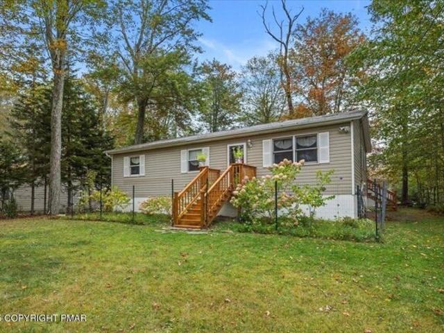 House for sale in Cresco, Pennsylvania