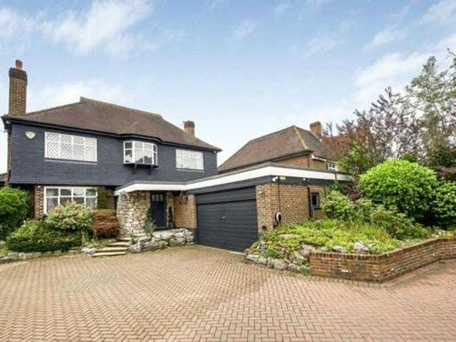 House for sale in New Malden, Greater London