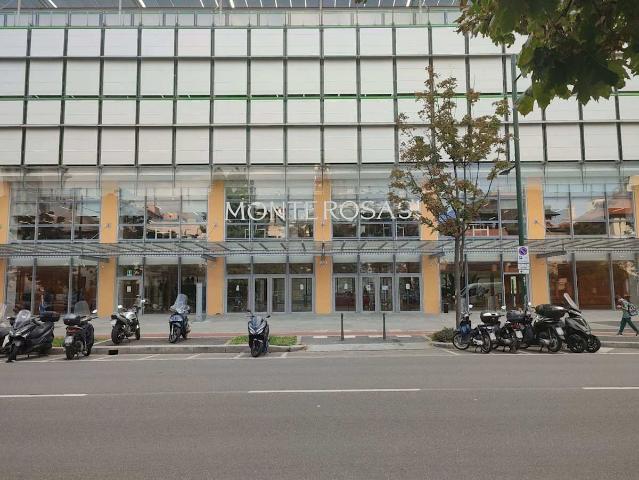Ufficio in affitto a Municipio 8 di Milano, Milano