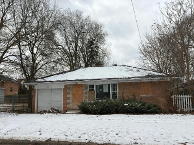 House for sale in Aurora, Illinois