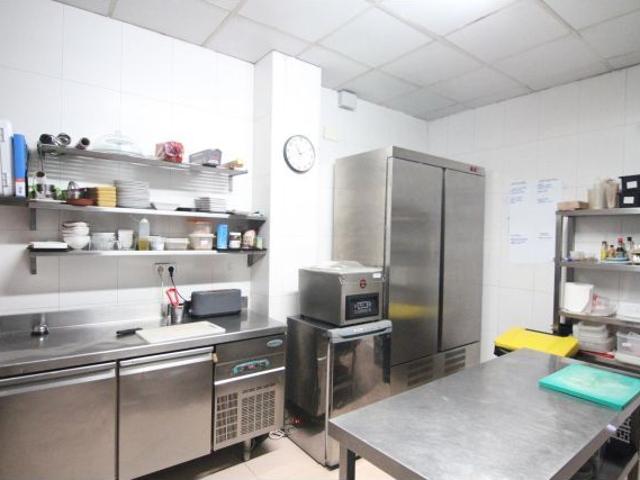 Local Comercial en venta en Olesa De Montserrat, Barcelona