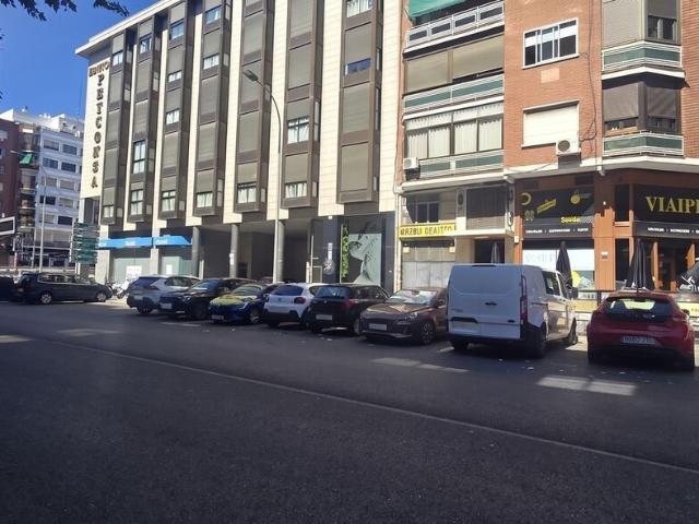 Nave en venta en Tetuán, Madrid