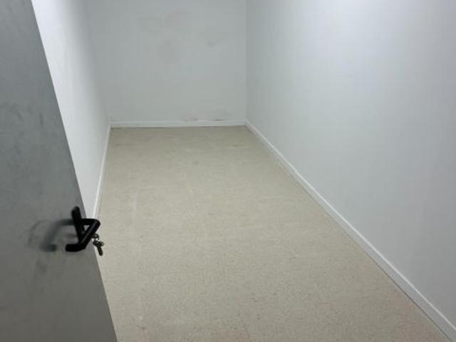 Local Comercial en alquiler en Velilla De San Antonio