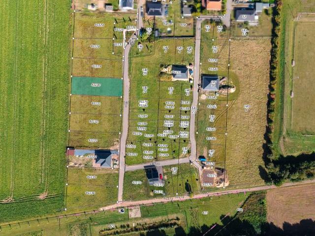 Erdgeschosswohnung kaufen in Groß Santersleben, Börde