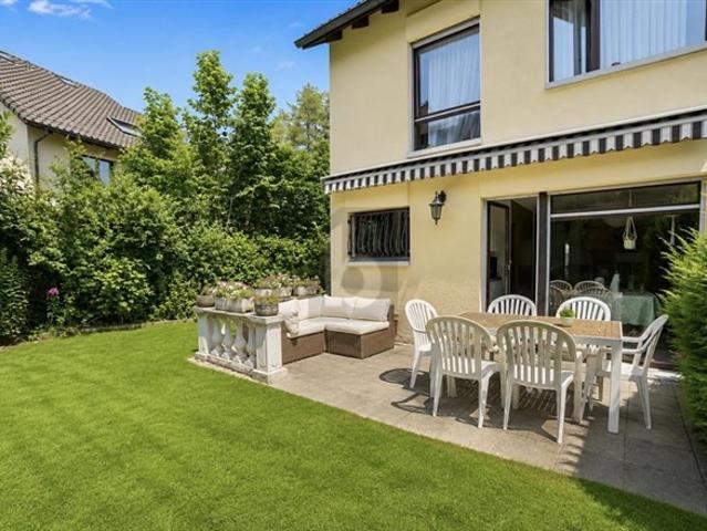 Einfamilienhaus mieten in Einigen, Zürich