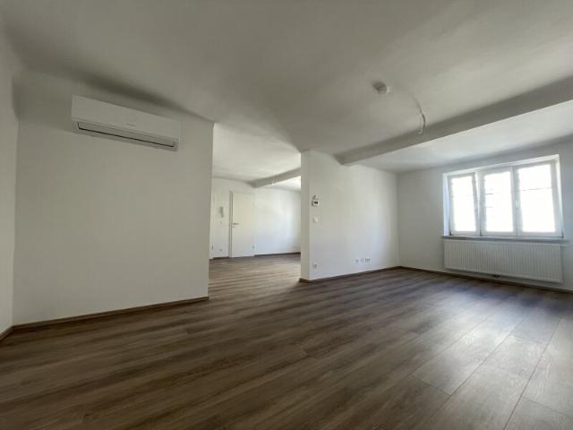 Dachgeschosswohnung mieten in Baden, Niederösterreich