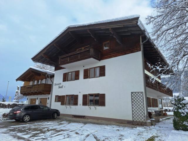Haus kaufen in Oberndorf in Tirol, Rerobichl