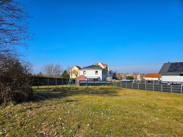 Erdgeschosswohnung kaufen in Neustadt, Weißenfels