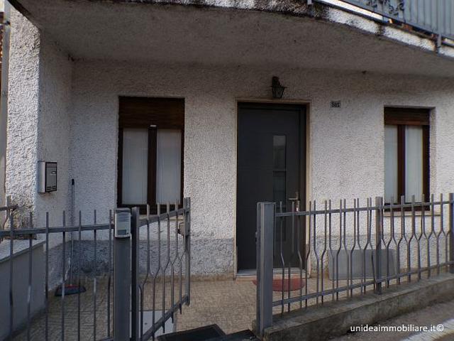 Appartamento in vendita a Travedona Monate, Lombardia