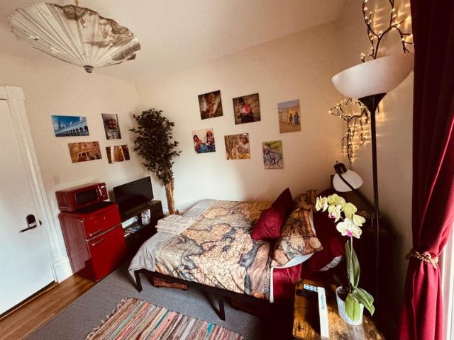 Room for rent in Stuart, Kalamazoo