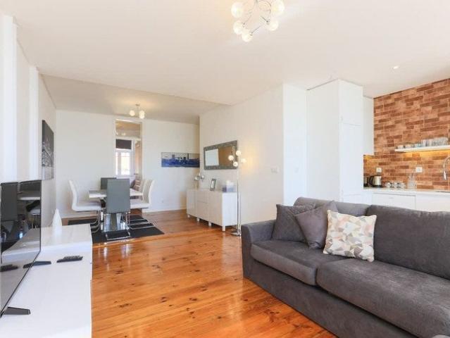 Apartamento alugar em Estrela, Lisboa