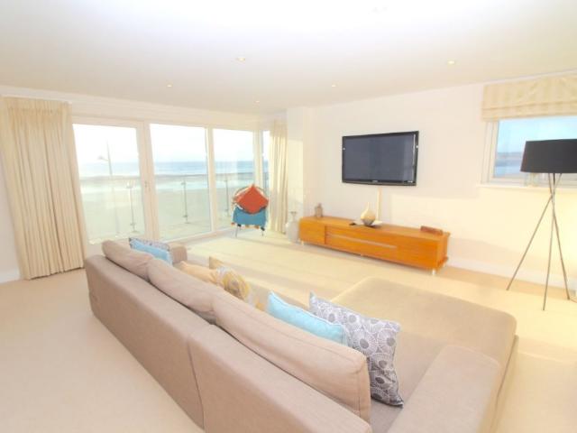 Apartment for rent in Nangreaves, Wales