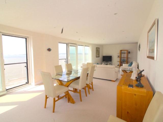 Apartment for rent in Nangreaves, Wales